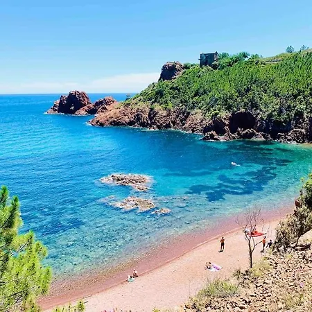 Renovated - 3 Bedrooms - Ac - Sea View - Sleeps 6