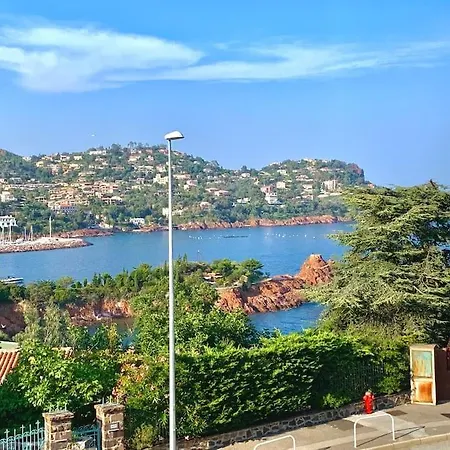 Renovated - 3 Bedrooms - Ac - Sea View - Sleeps 6 아파트 Saint-Raphaël