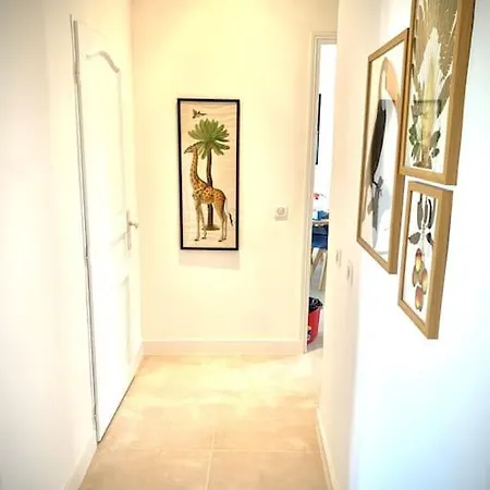 Renovated - 3 Bedrooms - Ac - Sea View - Sleeps 6