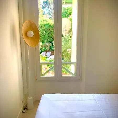 Renovated - 3 Bedrooms - Ac - Sea View - Sleeps 6