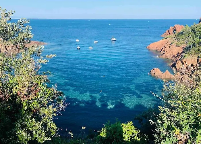 Superbe 6 Couchages - Proche - Climatisation Daire Saint-Raphaël