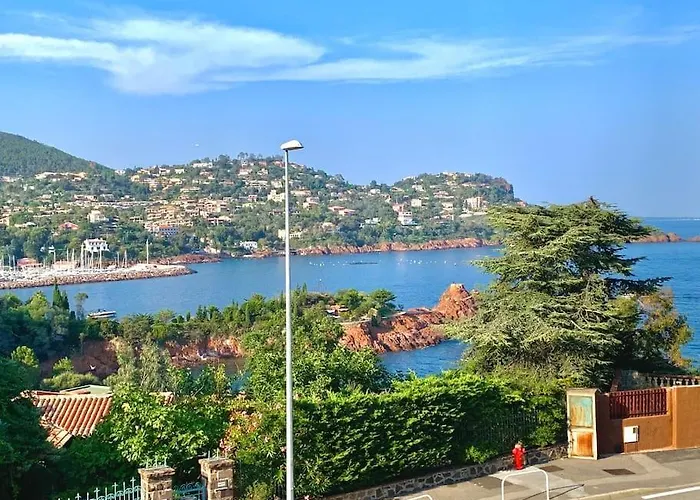 Superbe 6 Couchages - Proche - Climatisation Daire Saint-Raphaël